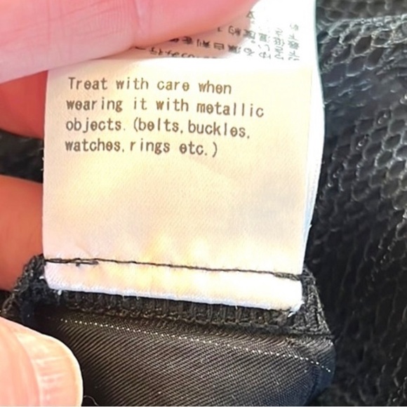 Toga Pulla, Pinstripe Black Cupra Body w/Attached Mesh Hem, Excellent Condition - Picture 6 of 14